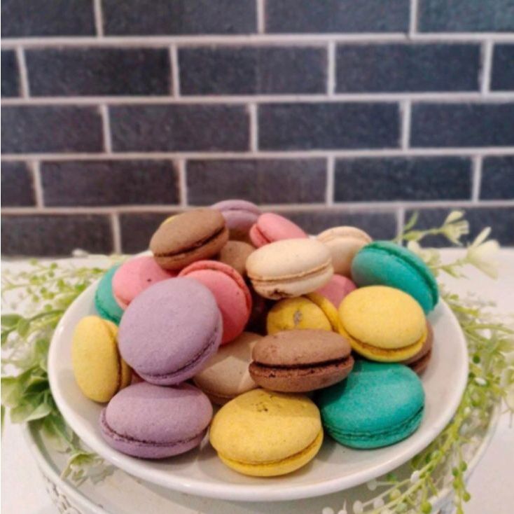 

Baby macaron isi 5 pcs (mix rasa & warna)