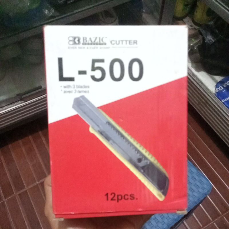 

Bazic Cutter L500 18 mm Alat pemotong kertas