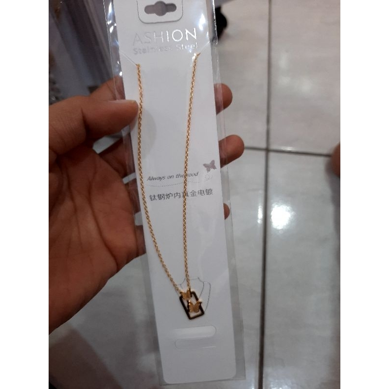 Kalung liontin emas