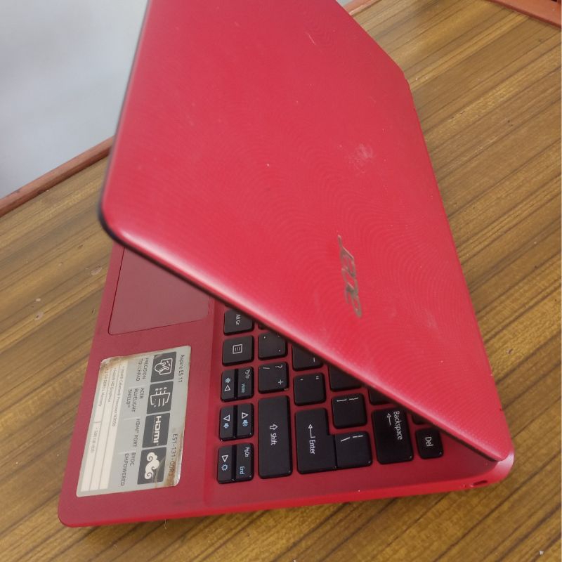 Acer Aspire ES1-131 Notebook Normal