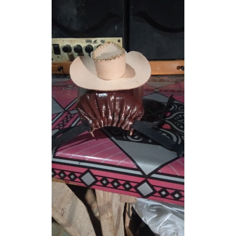 #falconry -arabian-hood-cowboy