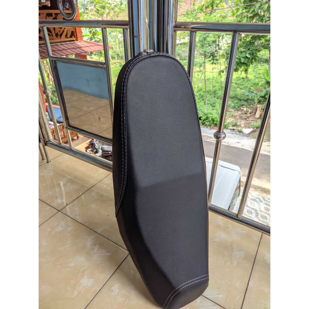 JOK MOTOR KHARISMA SESET PAHA-JOK KHARISMA DOUBLE SEAT COAK SAMPING KULIT MBTECH CAMARO