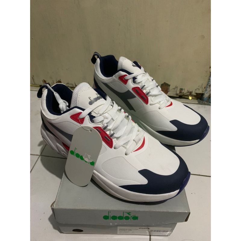 Sepatu Casual Diadora FOGO Original