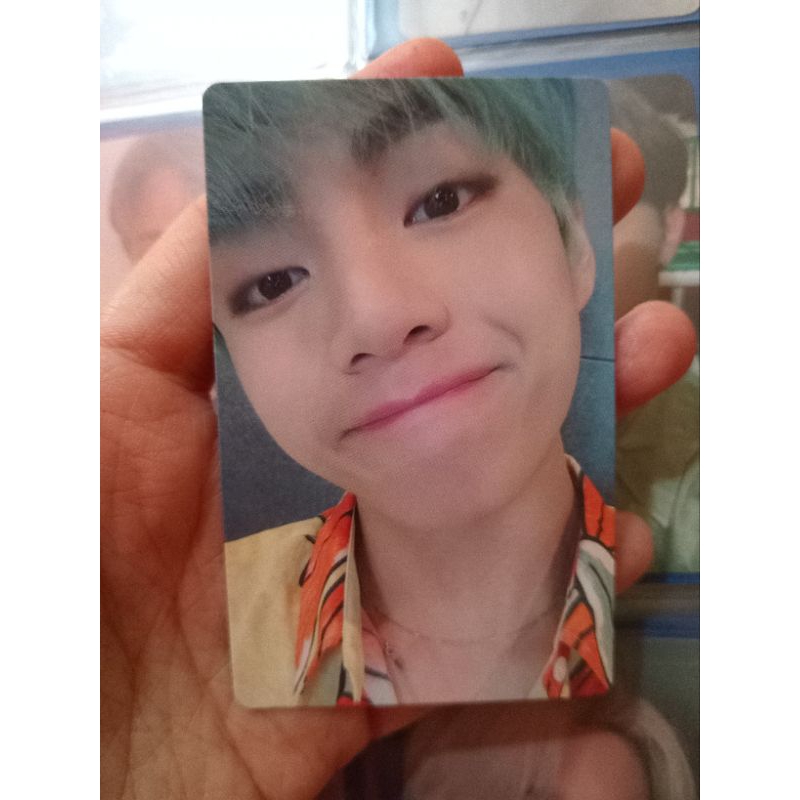 BTS - V pc (lights japan)