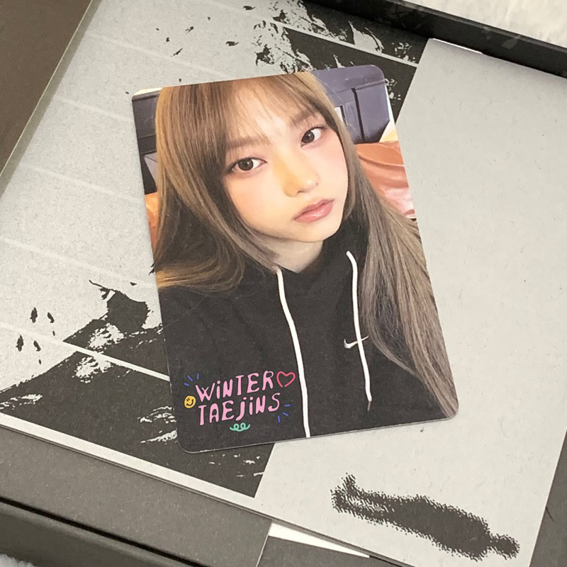 photocard haerin hoodie bluebook new jeans