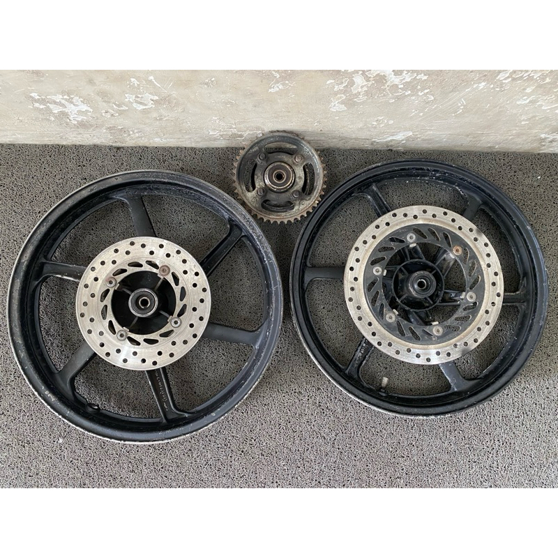 Velg cbr old enkei set disc dan napgir bahan pnp di ninja r ss rr