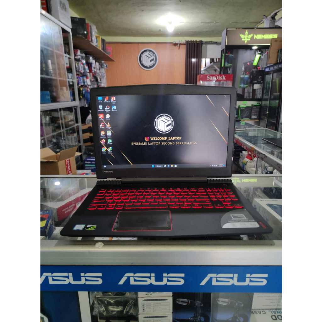 Laptop Gaming 2Nd LENOVO LEGION Y520 i7-7700HQ/ NVIDA GTX 1050Ti/ 16GB/ 256GB NVME/ 2TB HDD/ 15.6 In
