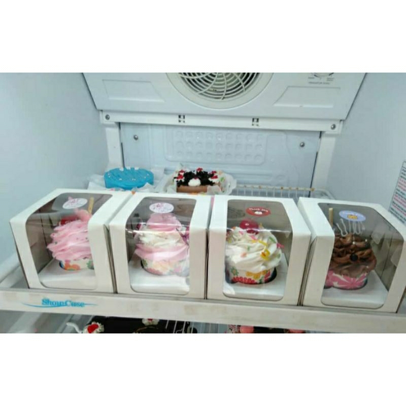 

cupcake ulang tahun / Kue cup cake ulang tahun