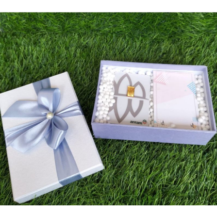 

giftbox/kotak kado/ box hampers/satu paket (box + Styrofoam + gift card) / ukuran 10x15x4,5cm