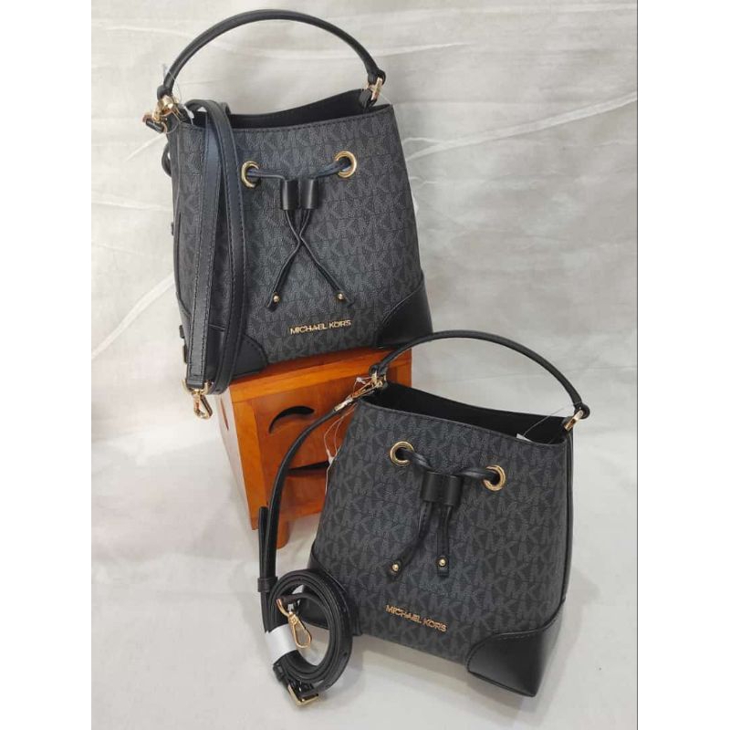 MK mercer small bucket sign black n