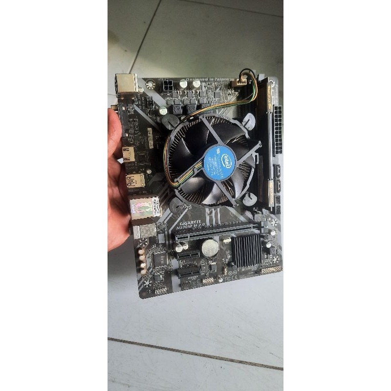 Intel G5400 Gigabyte H310 8gb ddr4