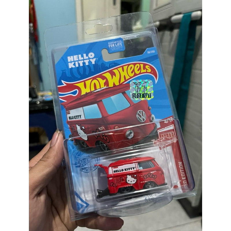 Hotwheels Kool Kombi Red Edition