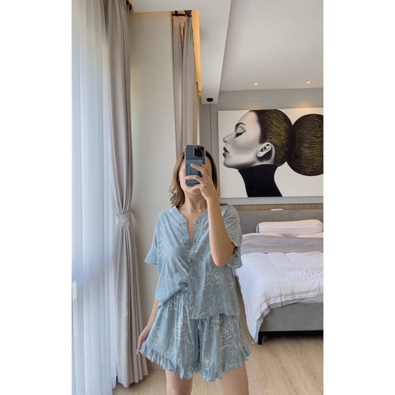 Ruffle Short Pants