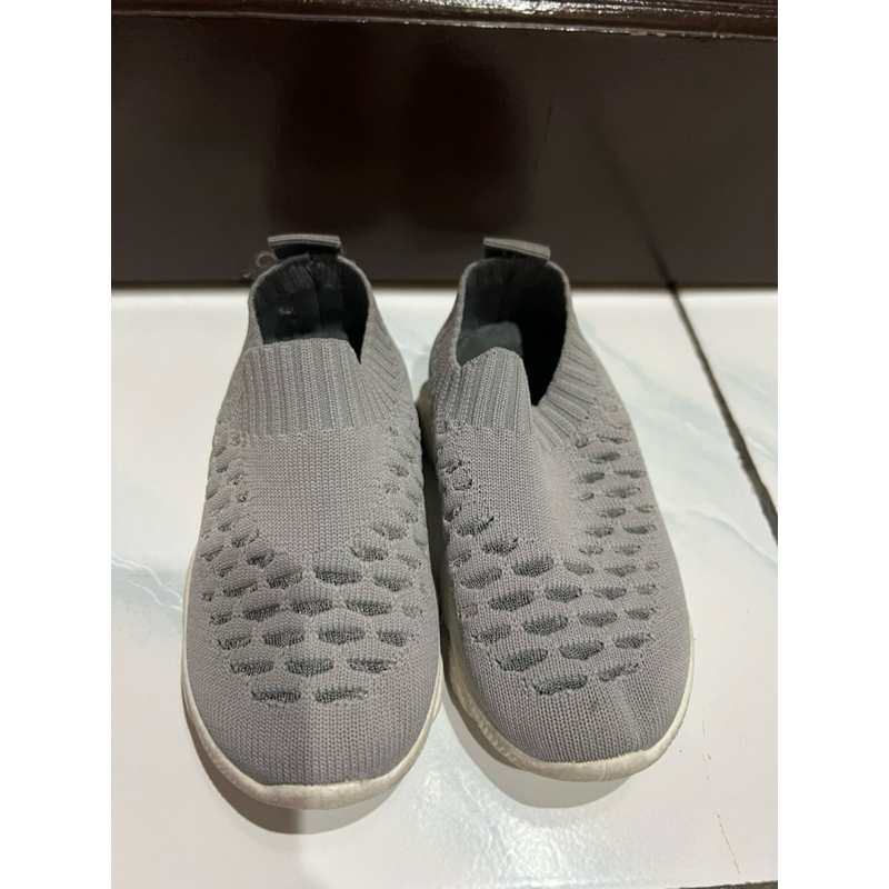 preloved sepatu anak Mollyca
