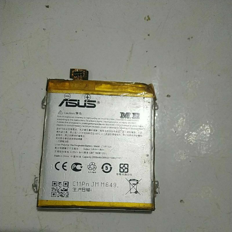 BATERAI BEKAS ASUS ZENFONE 5/C11P1324 (TIDAK ADA FLEKSIBEL SIM CARD)