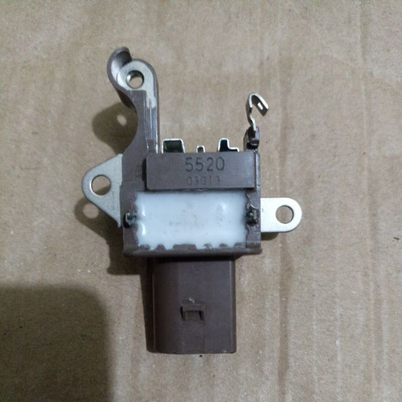 Ic Regulator Altenator Dinamo Ampere Yaris innova Rebon diesl dan Fortuner Diesel