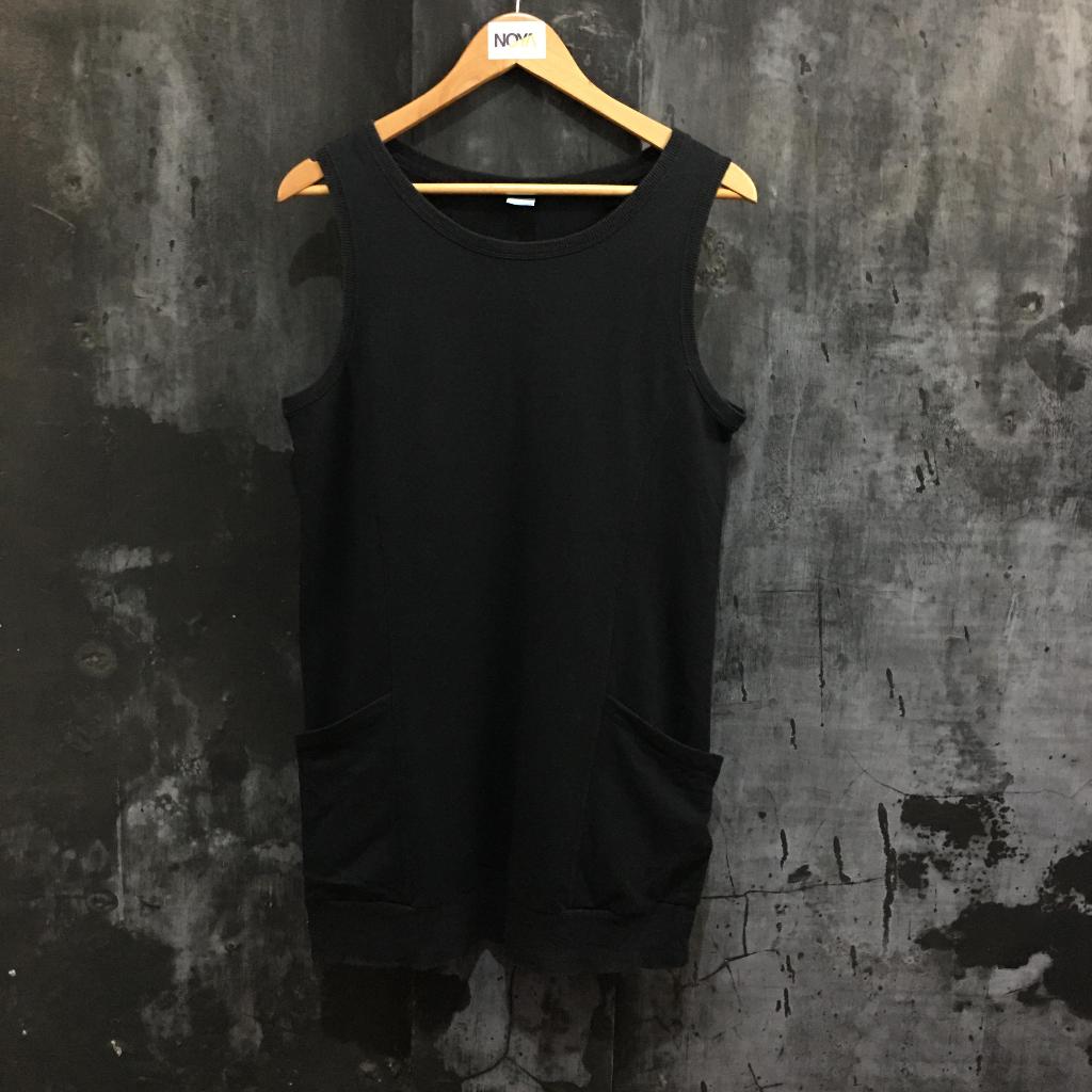 Kaos Outer - UNIQLO ( Black Edition ) Like NEW