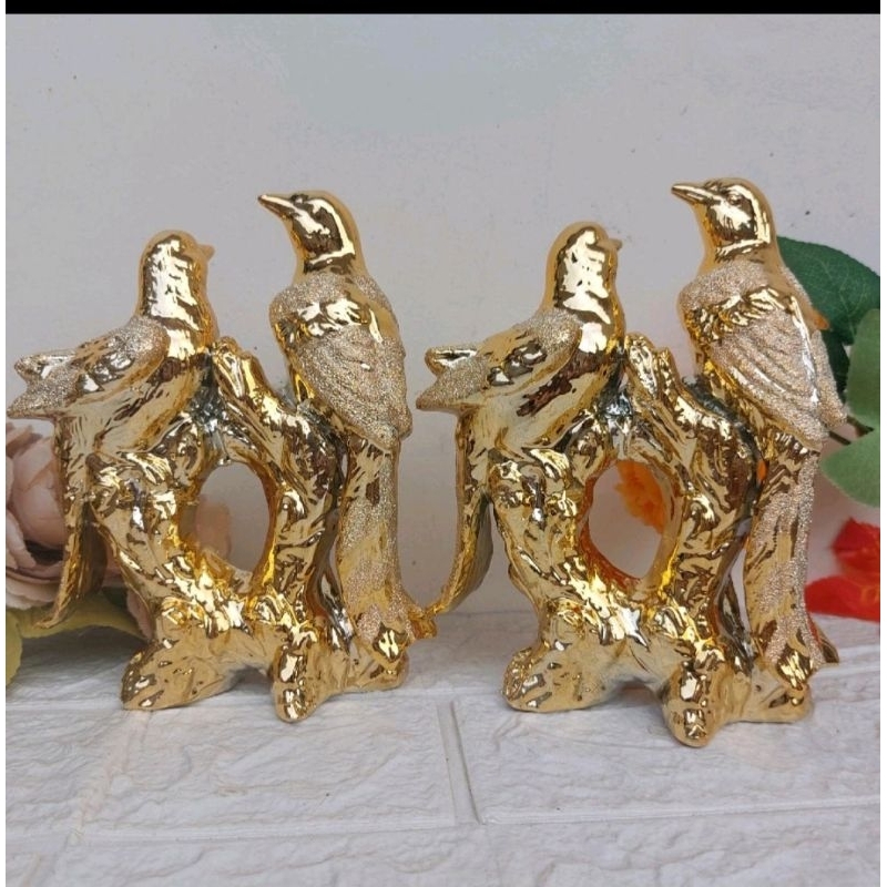 Pajangan patung burung merpati keramik gold sesuai gambar