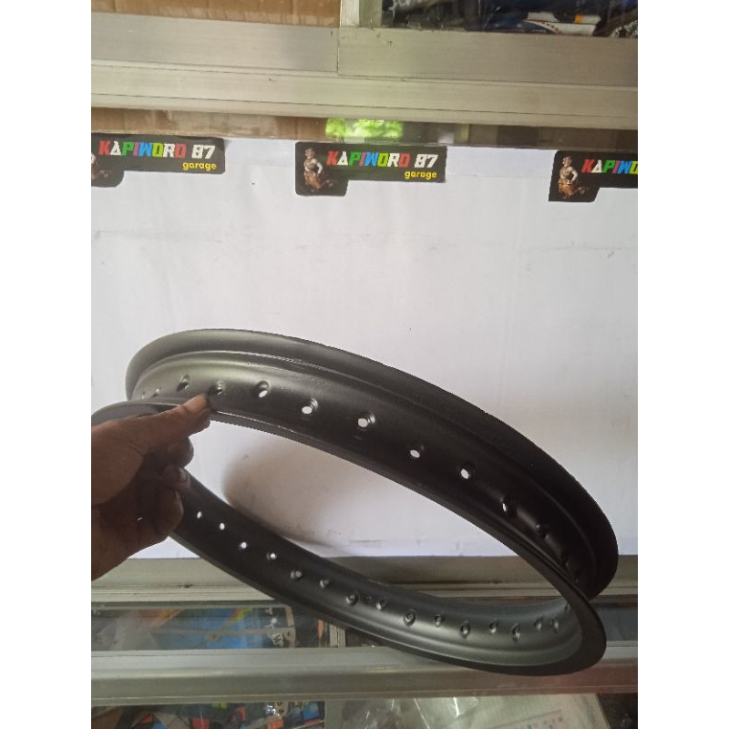 pelk v-rossi 17x185 hole 36 reborn cat