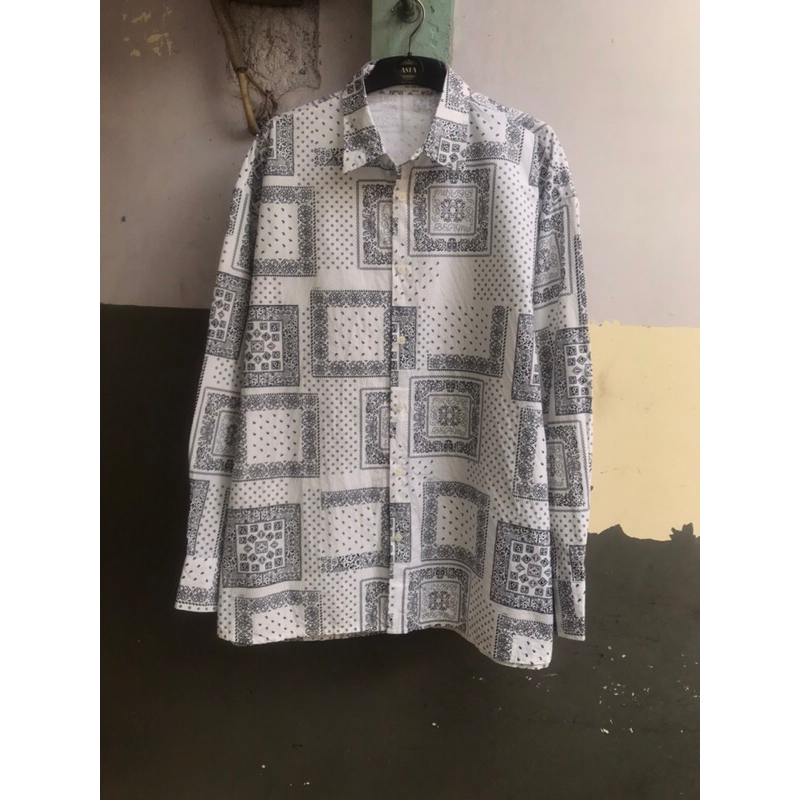kemeja wit and wonder bandana size 4XL preloved