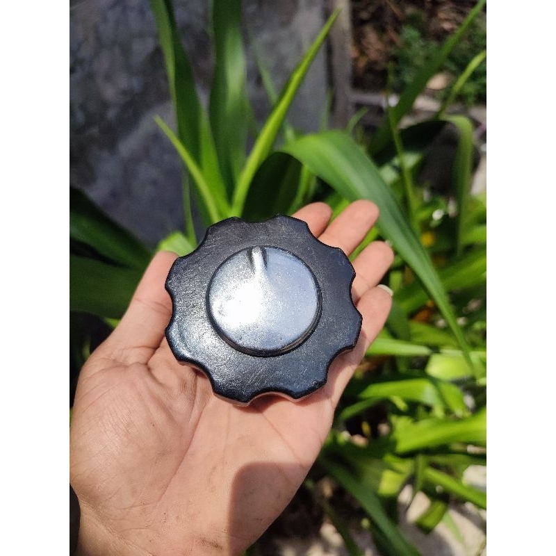 TUTUP TANGKI HONDA WIN100 ORI COPOTAN