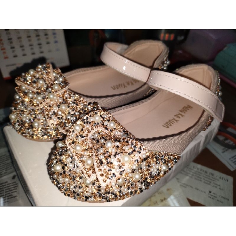 sepatu pesta anak perempuan