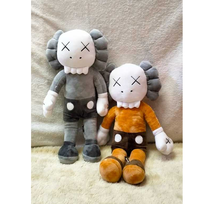 Boneka Standing Kaws CBT