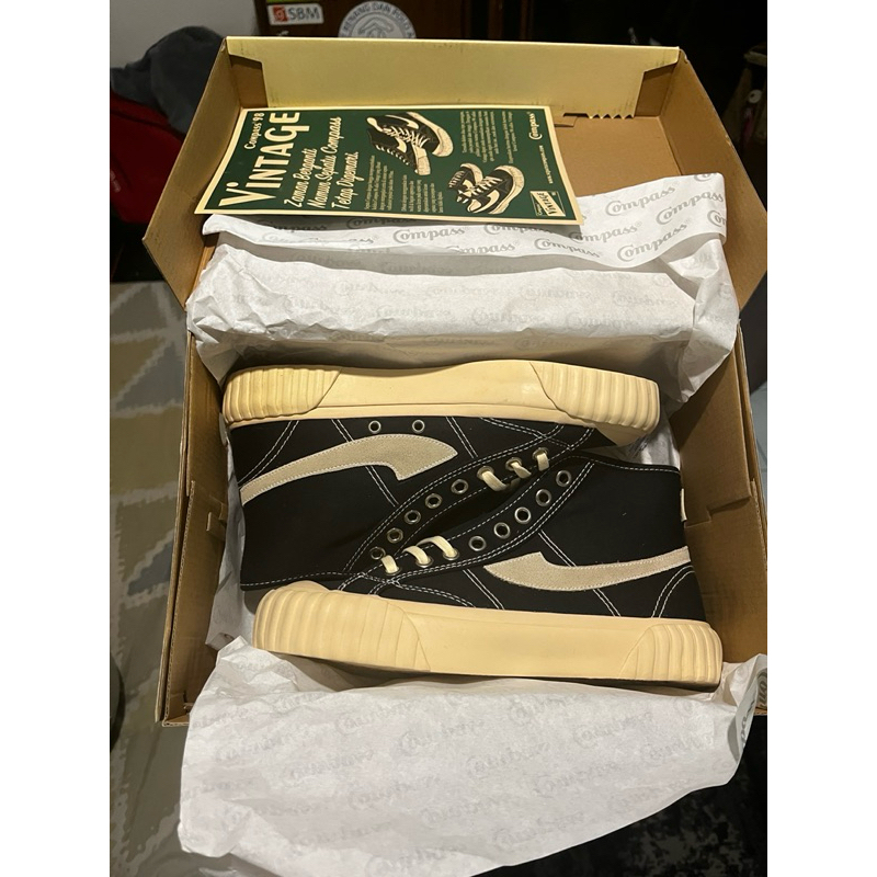 Sepatu Compass Vintage Hi Black sz 36