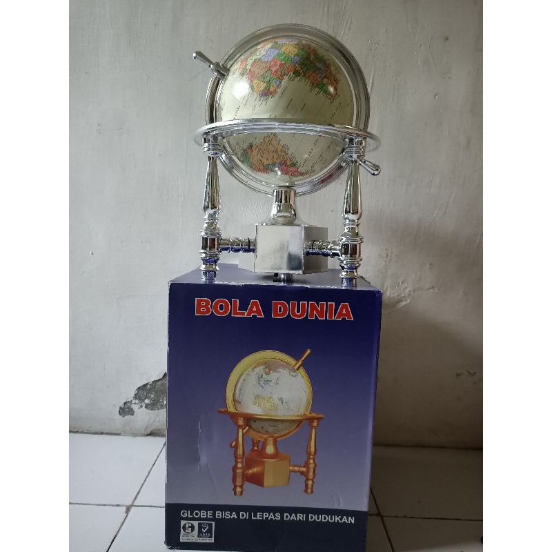 

bola dunia/globe dia 20 cm