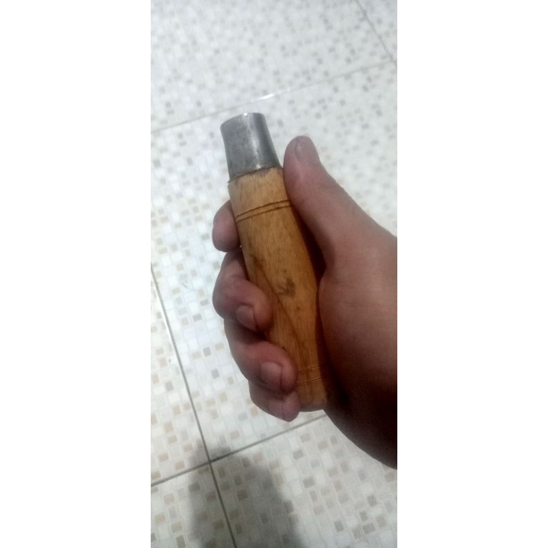 garan atau gagang pisau karah tebal