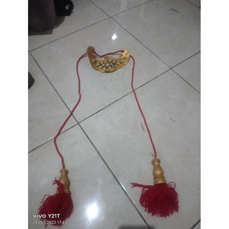 uncal kulit wayang orang