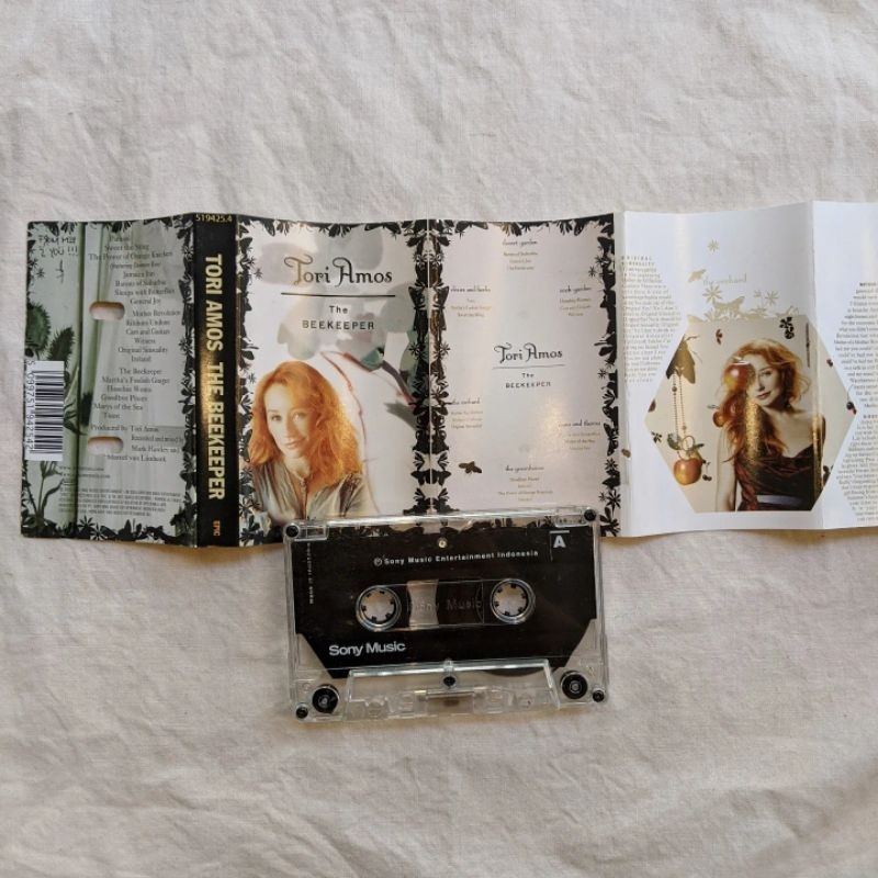 Kaset Tori Amos The Beekeeper