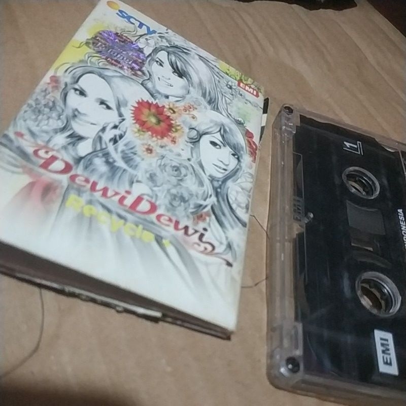 DewiDewi Kaset Pita: Recycle