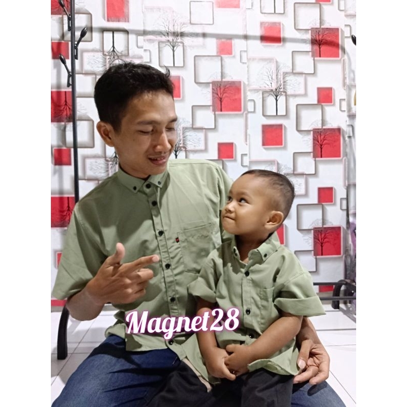 KEMEJA COUPLE WARNA HIJAU SAGE KEMEJA POLOS COUPLE HIJAU SAGE KEMEJA HIJAU SAGE