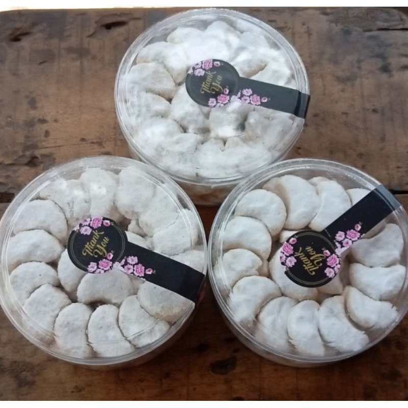 

KUE PUTRI SALJU 500gr- KUE KERING