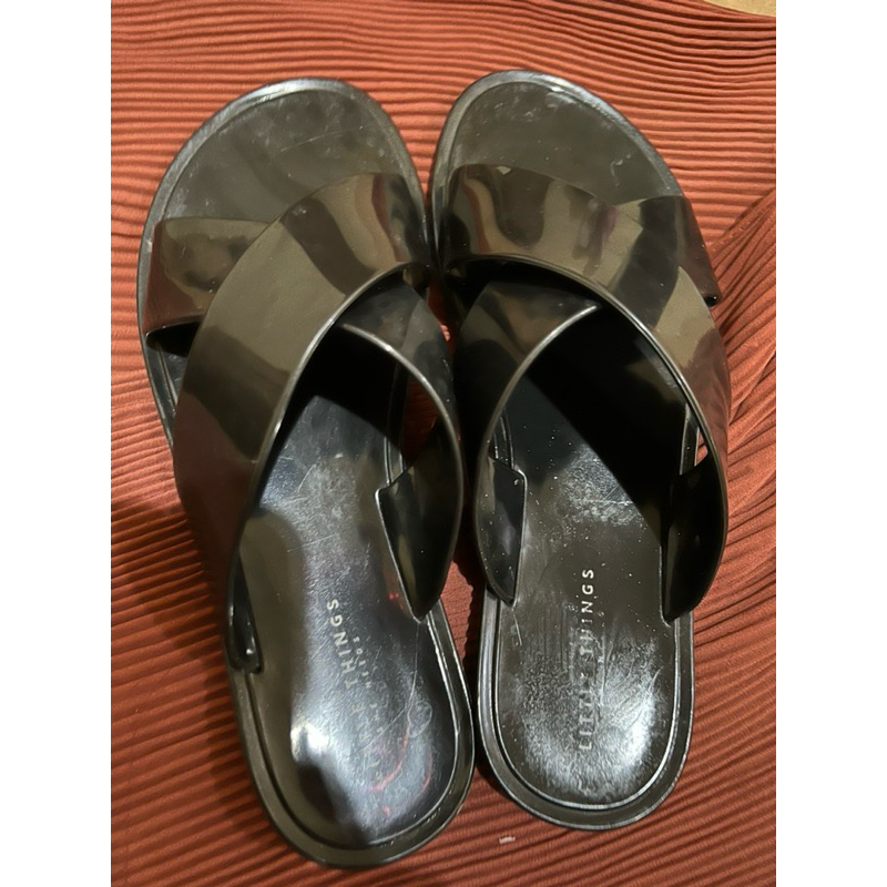 The Little Things She Needs