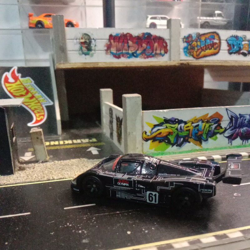 Hot Wheels " SAUBER-MERCEDES "