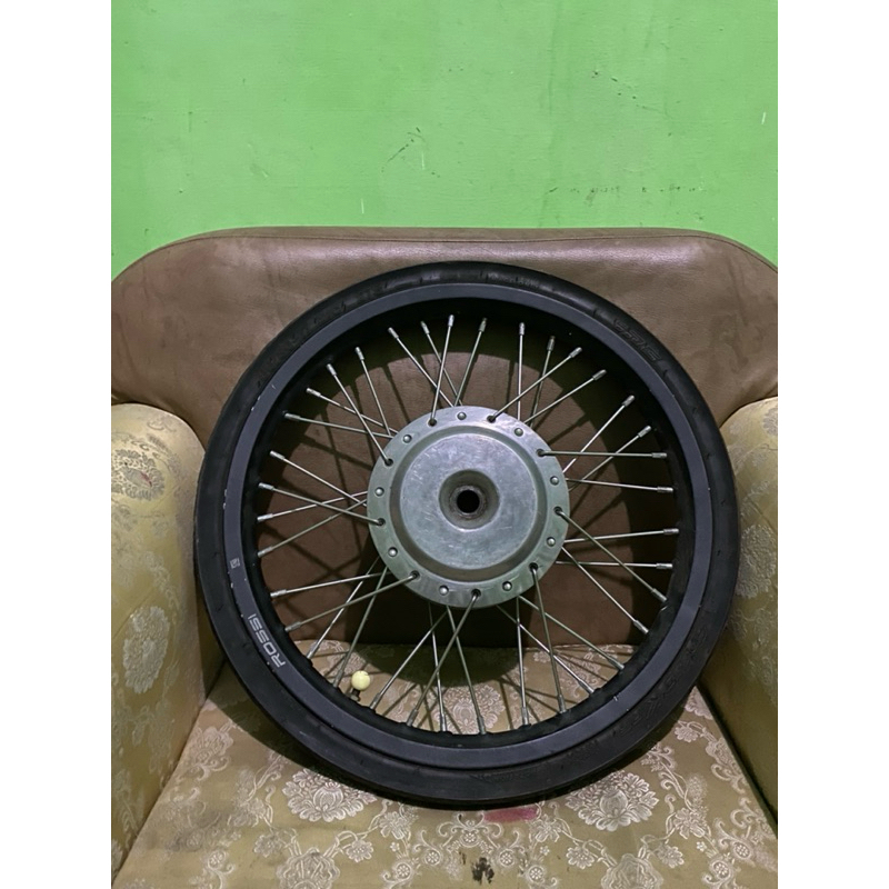 velg belakang beat karbu