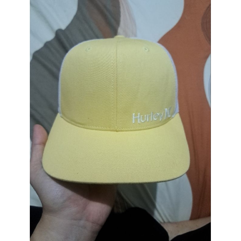 Topi trucker / topi jaring / Surfing / Tag by Hurley x The Classic Yupoong / Second brand - Hurley