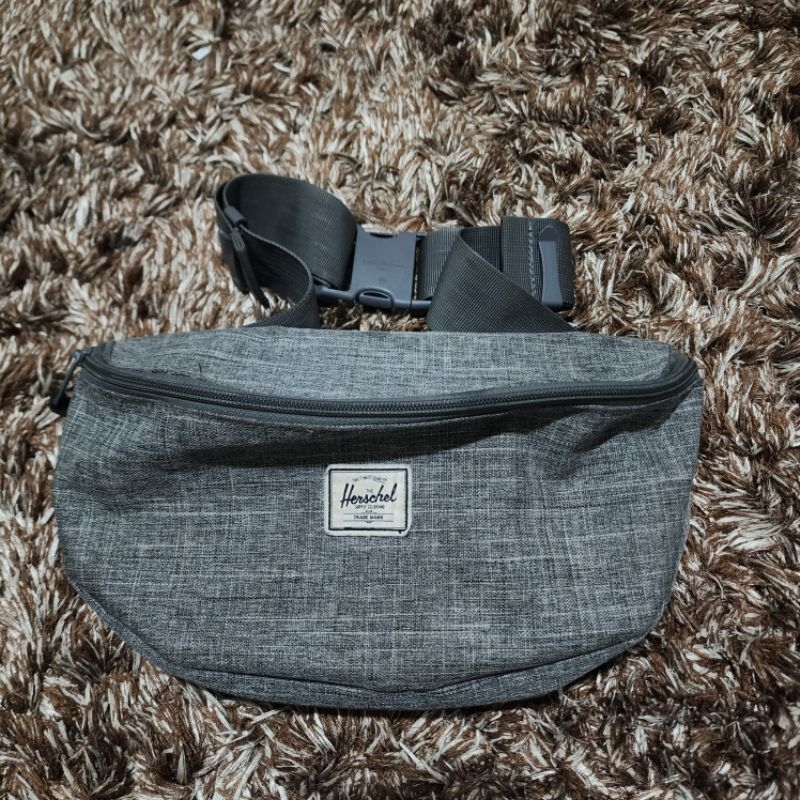 Herschel Sixteen Original (Preloved)