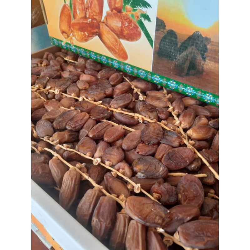 

Kurma Tunisia Tangkai 1Kg