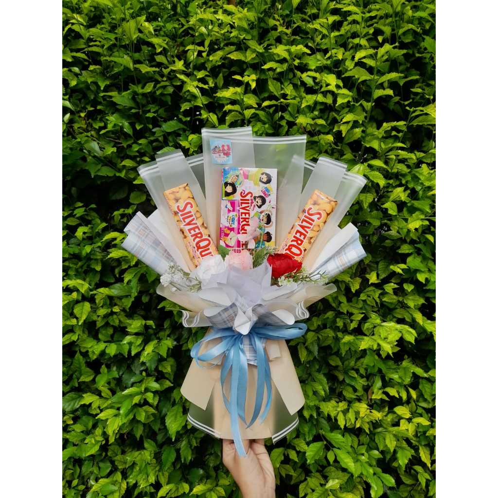 

Buket Cokelat | Buket Silverqueen | Buket Bunga | Buket Snack | Buket Bunga | Buket Bunga Palsu