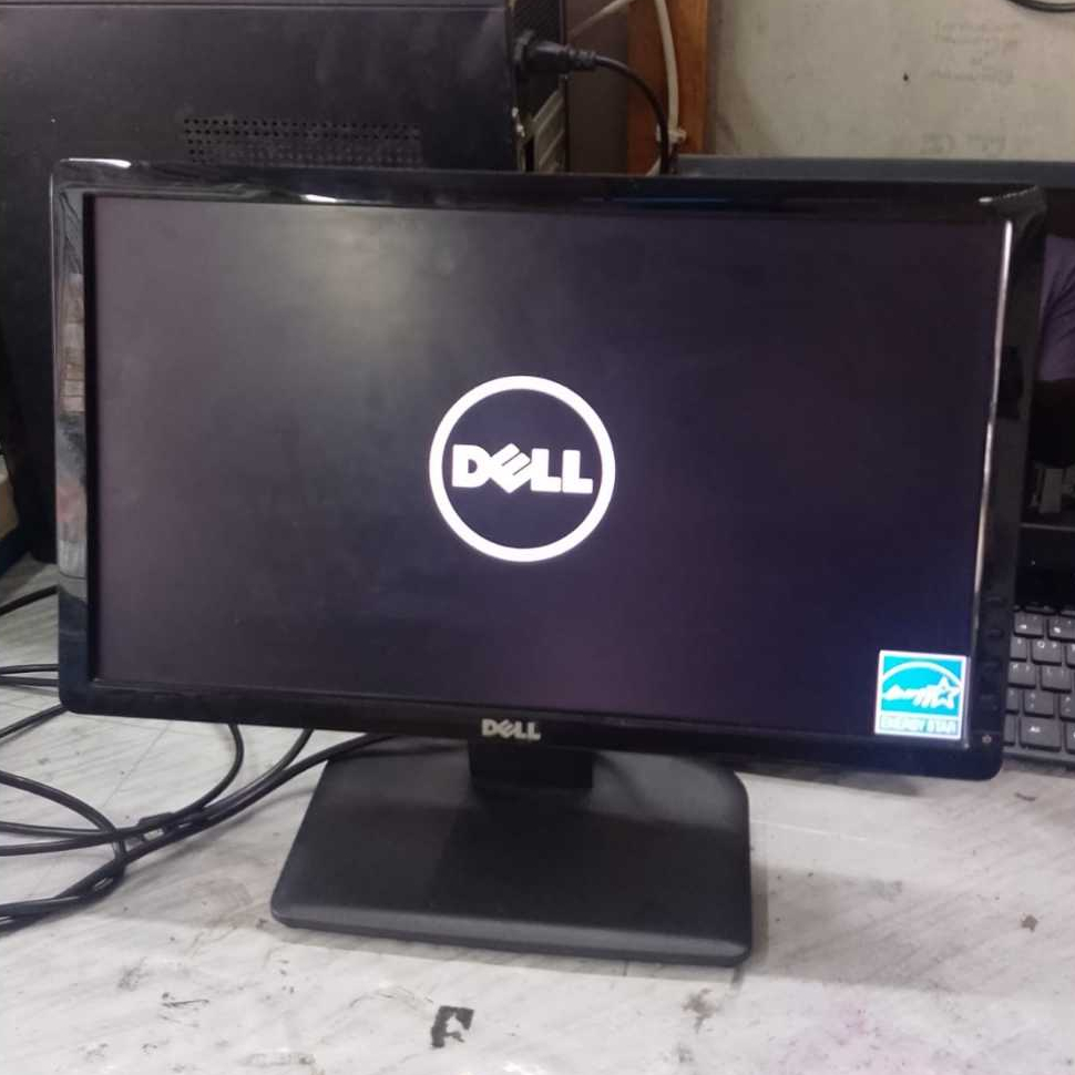 Monitor Dell IN1930F 19 Inch Widescreen LED Backlit LCD Second Normal No Minus Siap Pakai