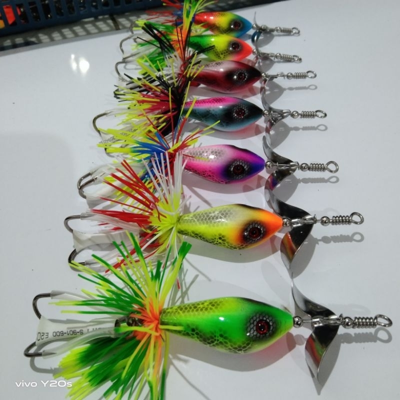 Umpan pancing slater buzzbait