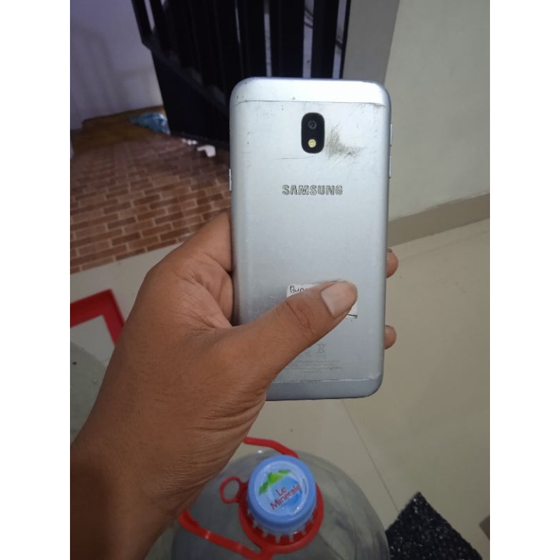 Samsung J2 pro 2/32 like new