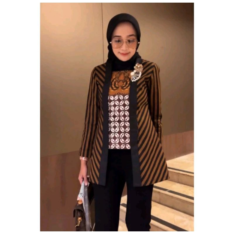 Blus Kutubaru Lurik Mix Kawung Batik Kerja Kantor Modern Modern Lapis Tricot