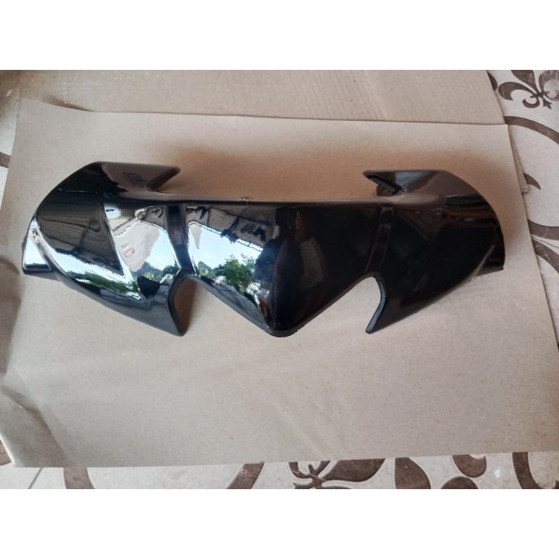 VISOR BATOK ATAS LAMPU REVO ABSOLUTE REVO LAMA