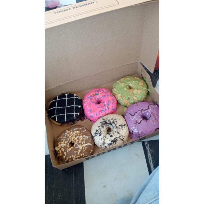 

DONAT Glaze Toping 4 Pcs, Lembut, Enak dan Empuk