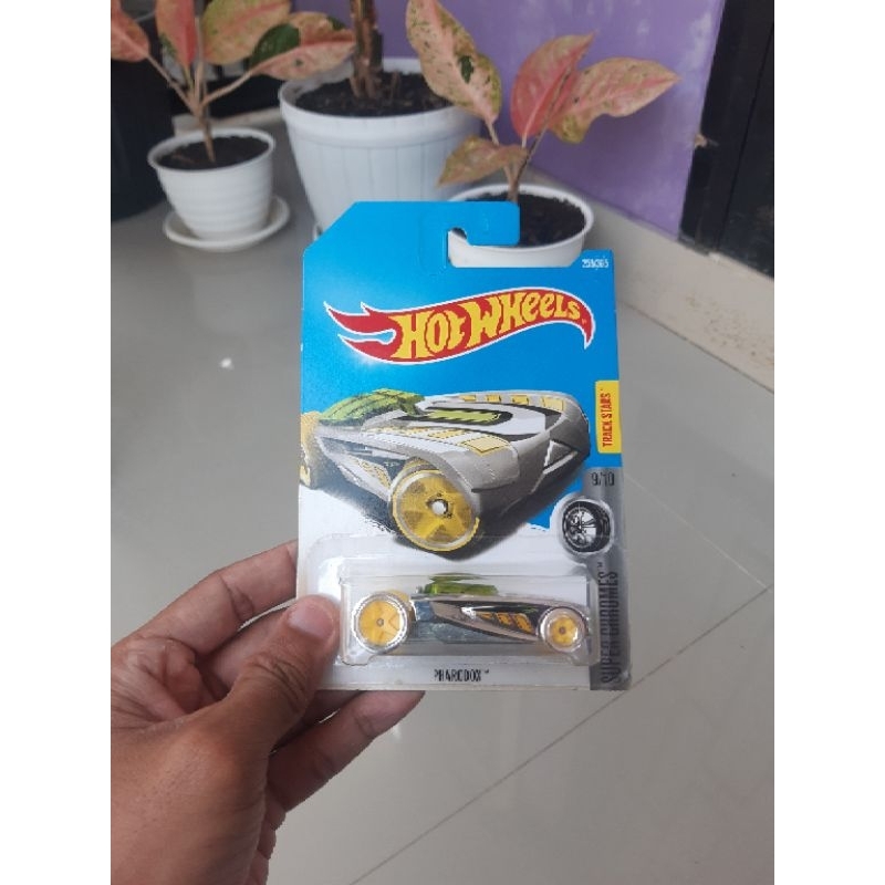 Hotwheels Pharodox Chrome