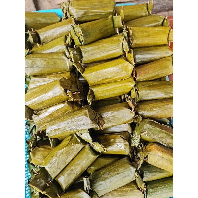 

jajan pasar arem arem // lontong isi sayur